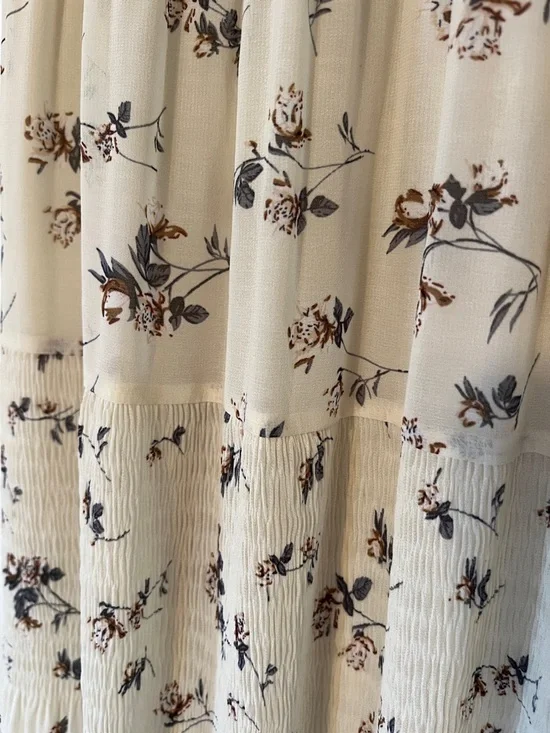 Women’s Floral Cream Maxi Skirt - Picture 4 of 13